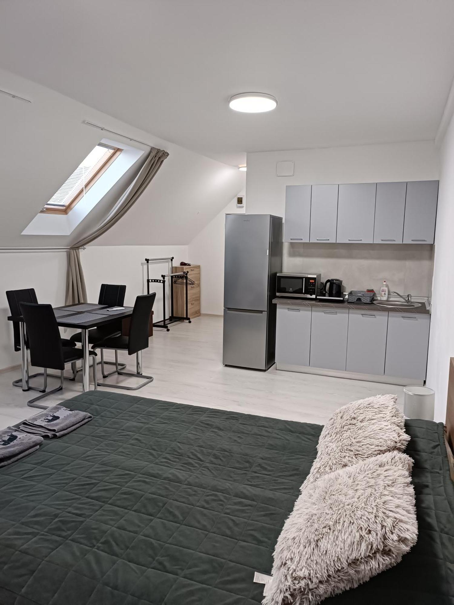 Mira Apartman Дебрецен Экстерьер фото