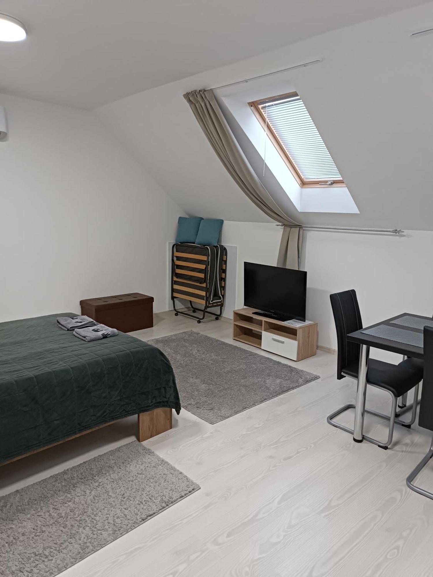 Mira Apartman Дебрецен Экстерьер фото