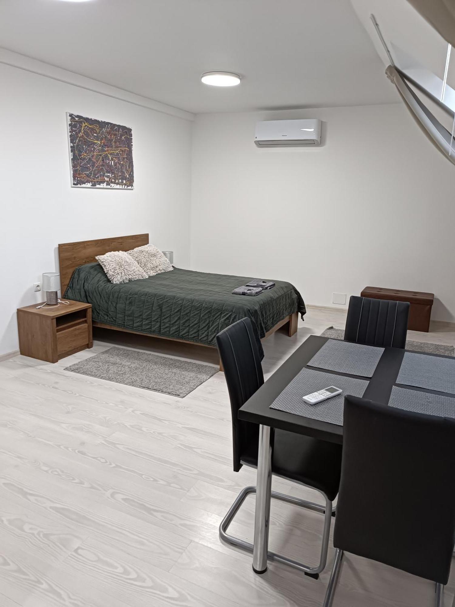 Mira Apartman Дебрецен Экстерьер фото