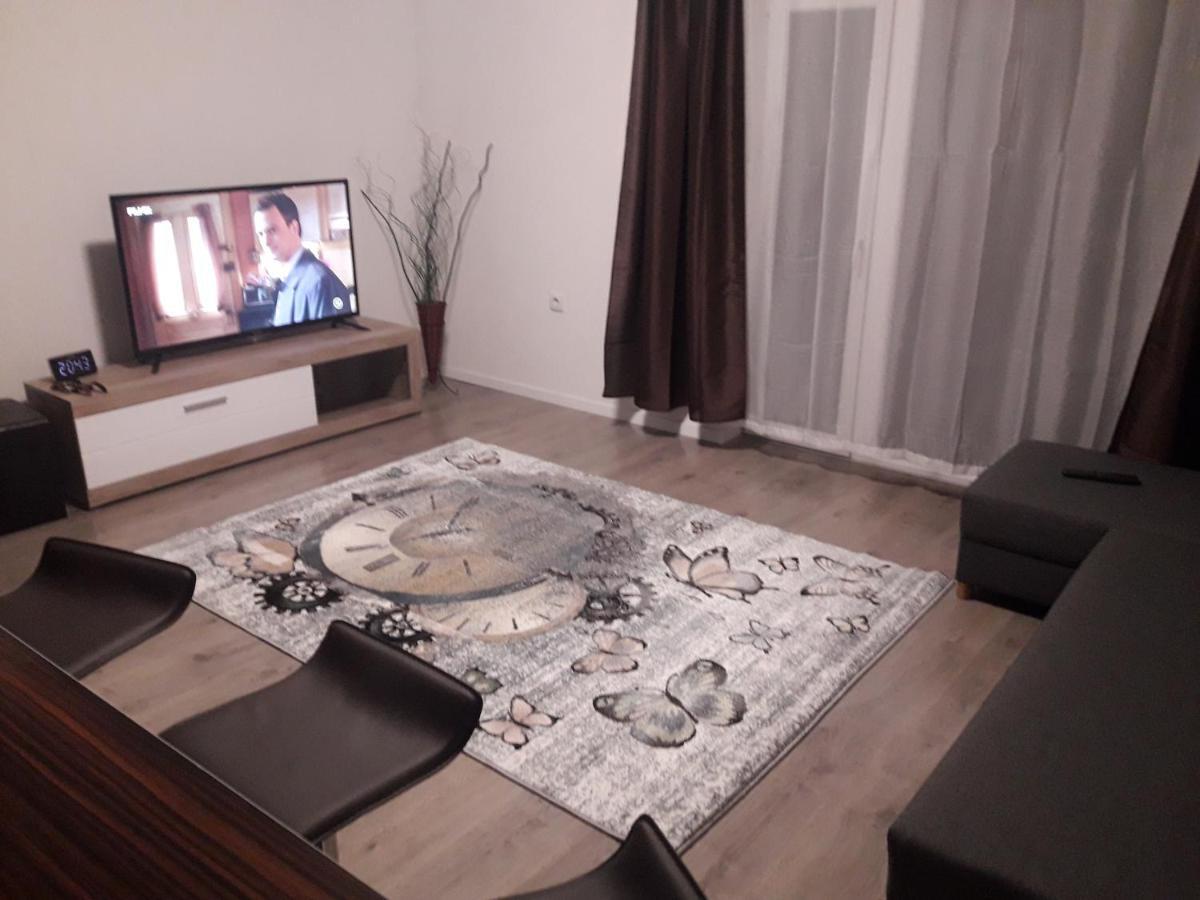 Mira Apartman Дебрецен Экстерьер фото