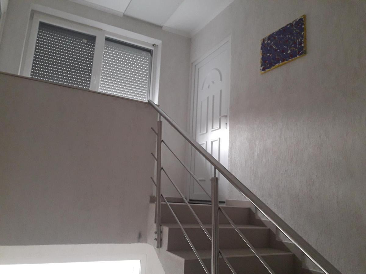 Mira Apartman Дебрецен Экстерьер фото